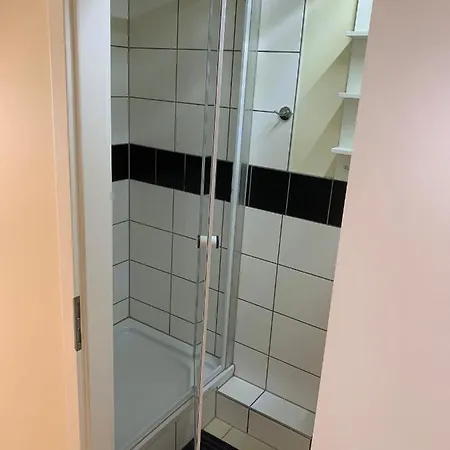 Ullis Fuer Monteure & Handwerker Maison d'hôtes Malsch (Karlsruhe)